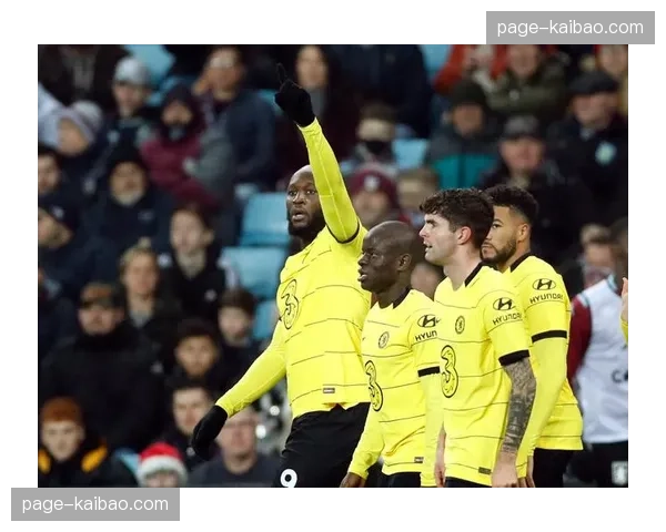 观点：评论员指出，阿斯顿维拉失利源于区域与盯人职责转换不清